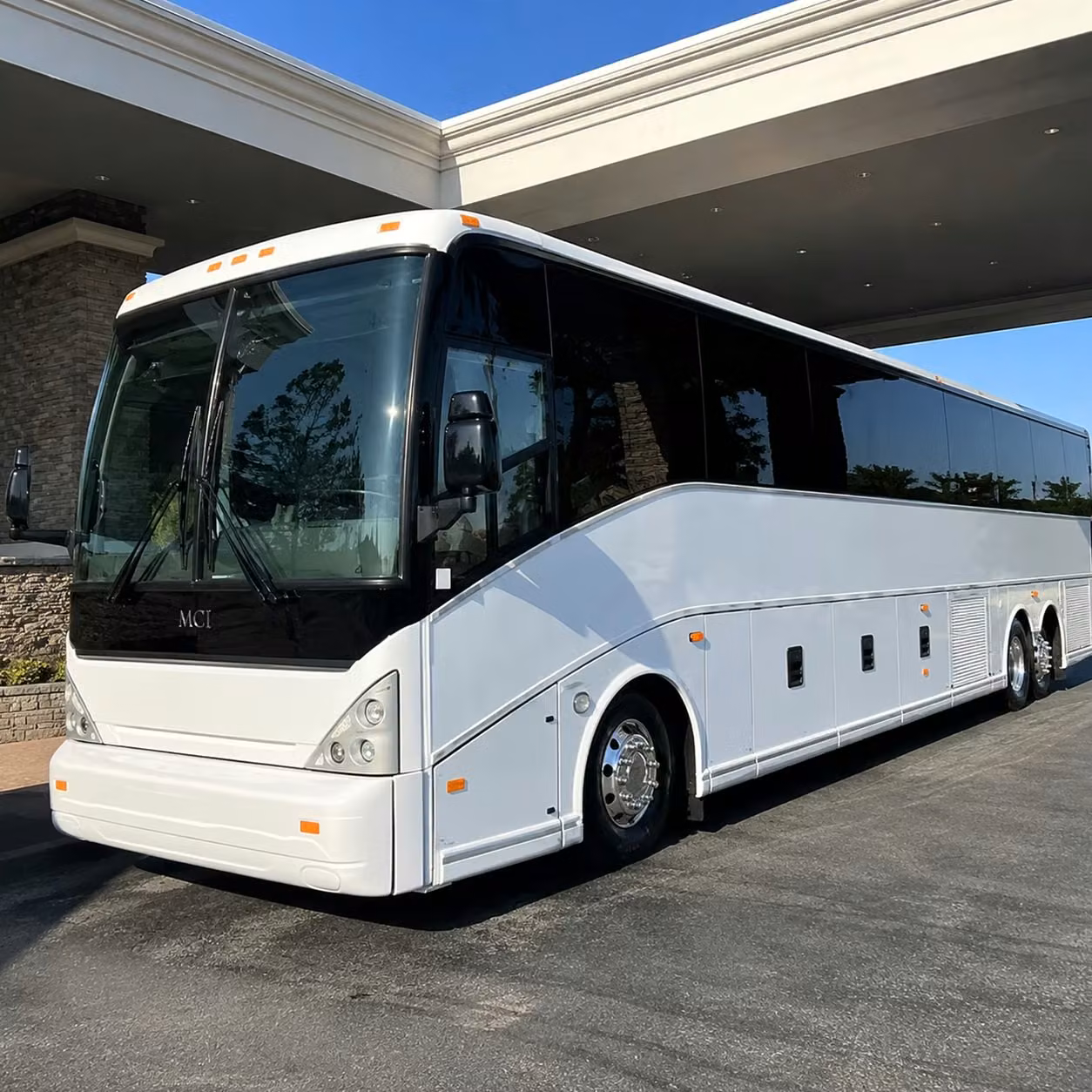 corporate airport shuttles to and from san antonio s biggest business hubs